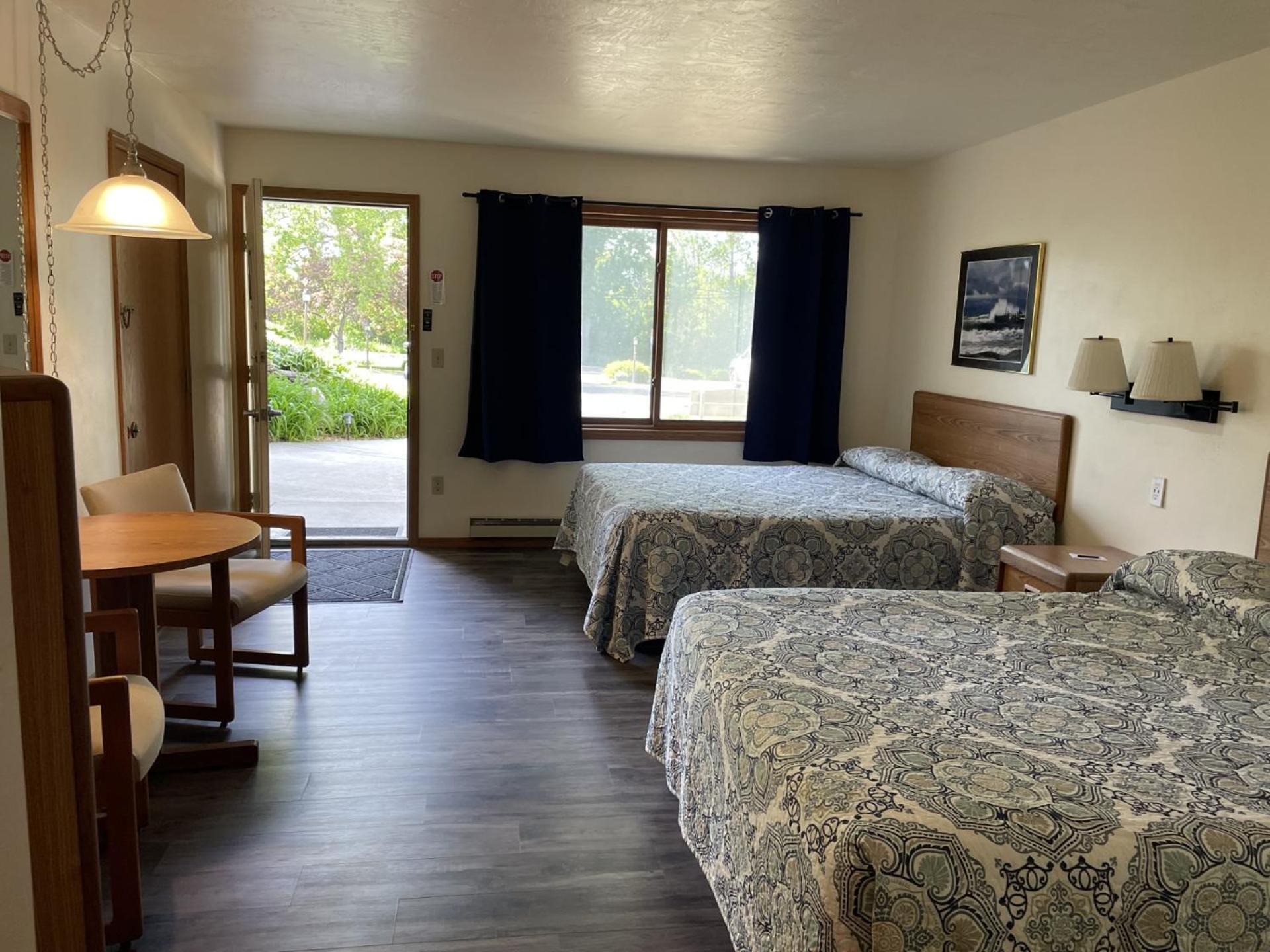 Ellison Bay Parkside Inn מראה חיצוני תמונה
